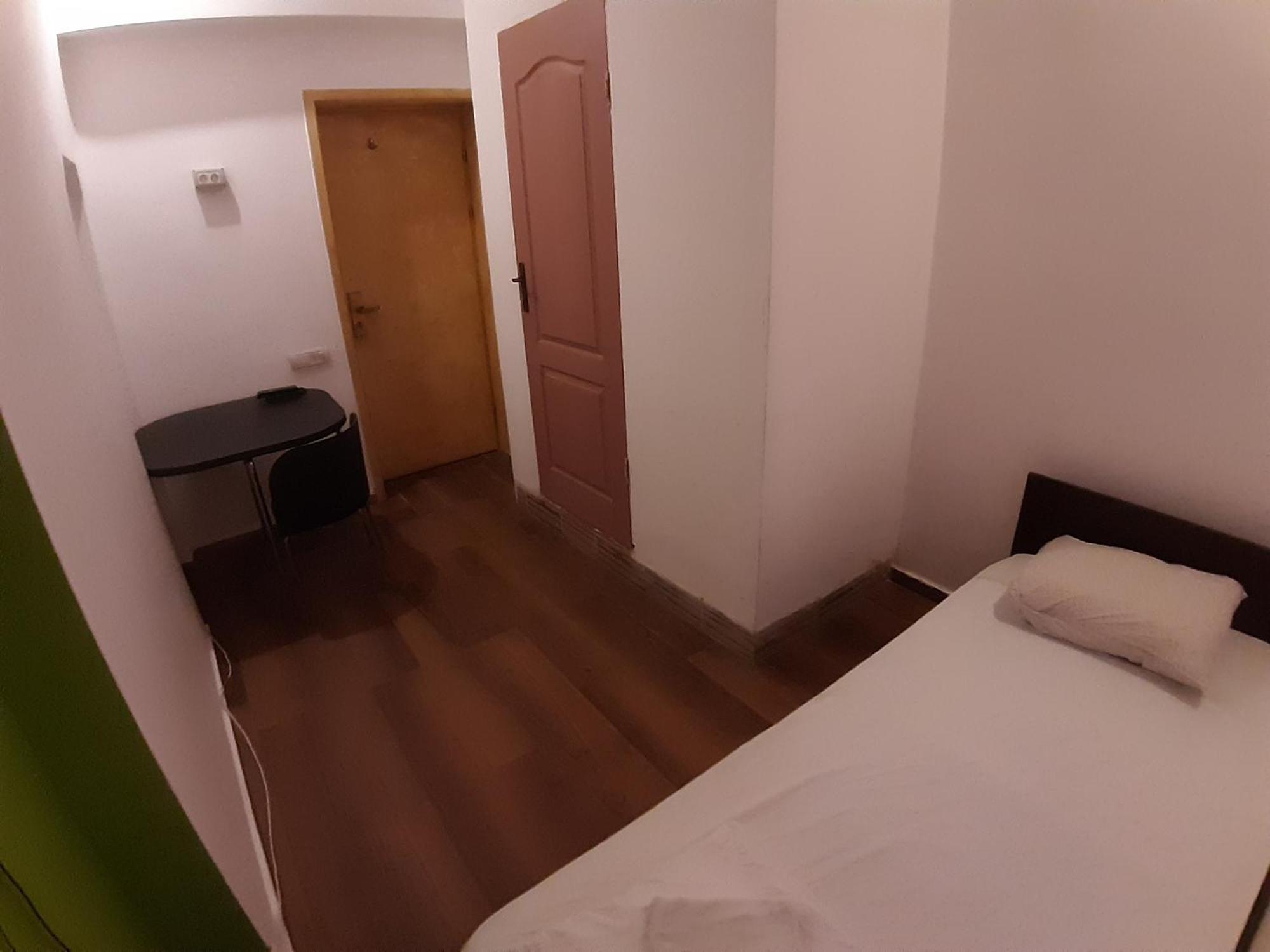 Central Accommodation Budget By Hr Βουκουρέστι Εξωτερικό φωτογραφία