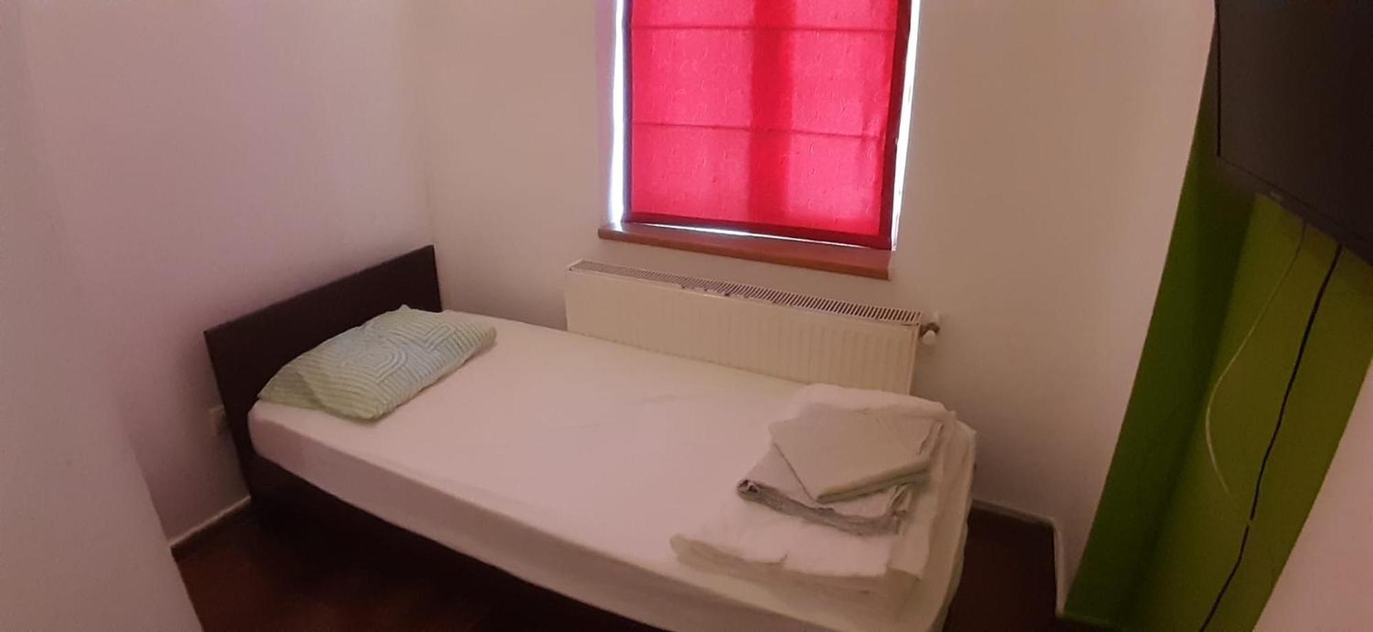 Central Accommodation Budget By Hr Βουκουρέστι Εξωτερικό φωτογραφία
